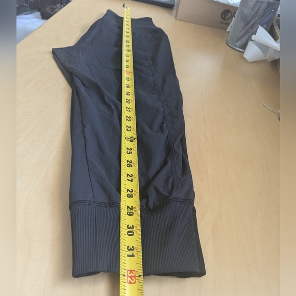 LULULEMON In Flux Crop Pants Size 4 Black Color With Pockets - Picture 15 of 16